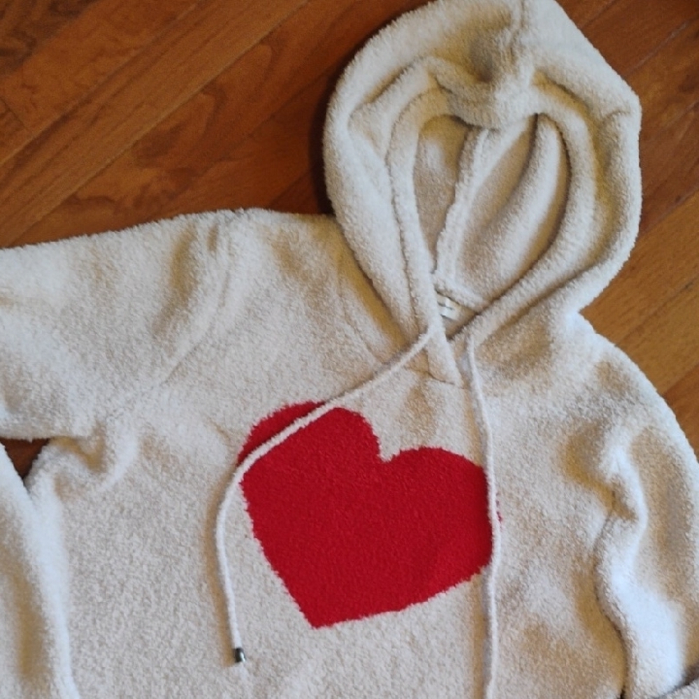 cupcakes & cashmere Cream and Red Heart Hoodie Sweater - Picture 4 of 5